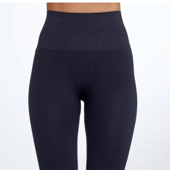 SPANX 'LOOK AT ME NOW' Seamless Leggings FL3515 Black-Small-EUC - Picture 2 of 5